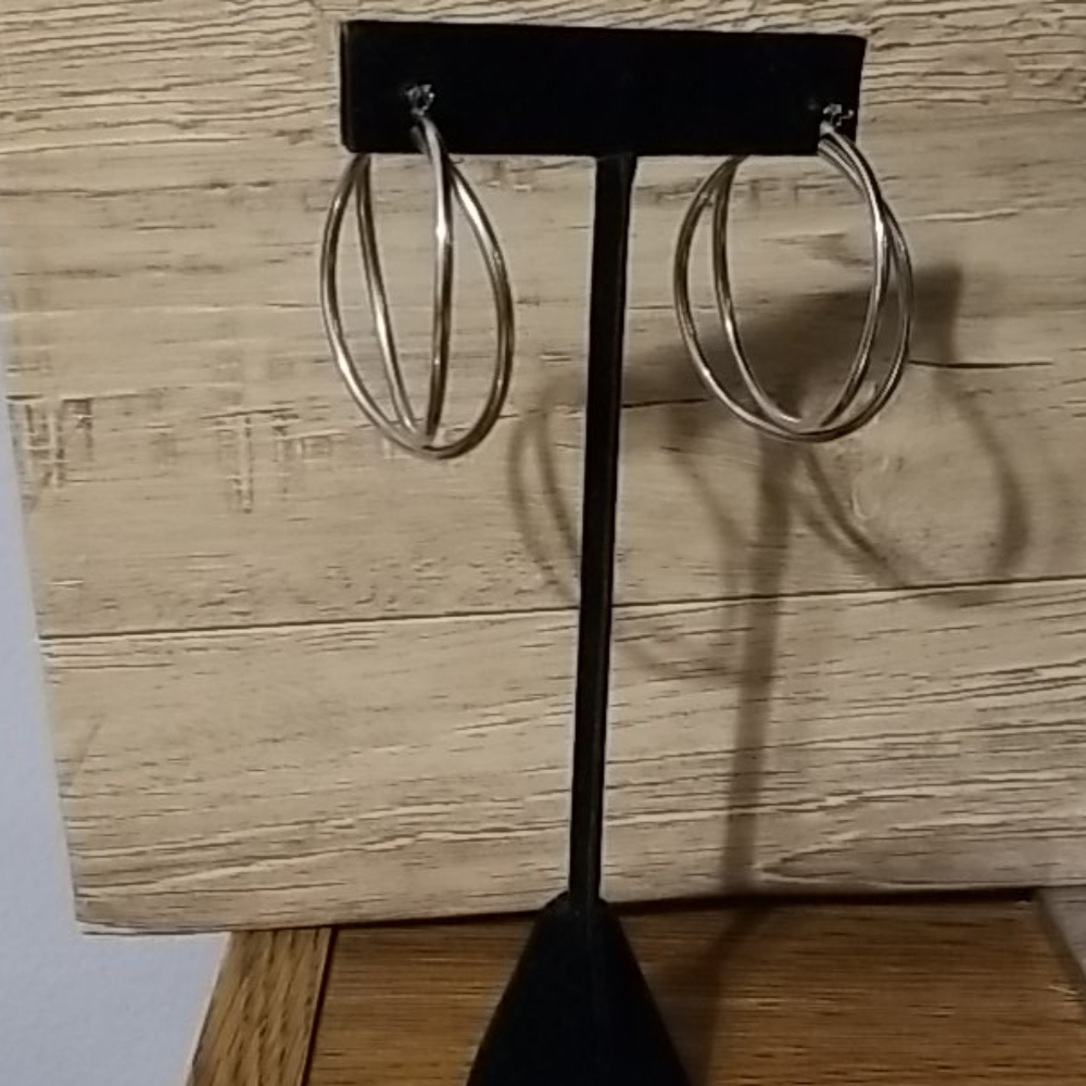 <ITALY MILOR> Criss-Crossed Stainless Steel Hoops - Picture 14 of 16